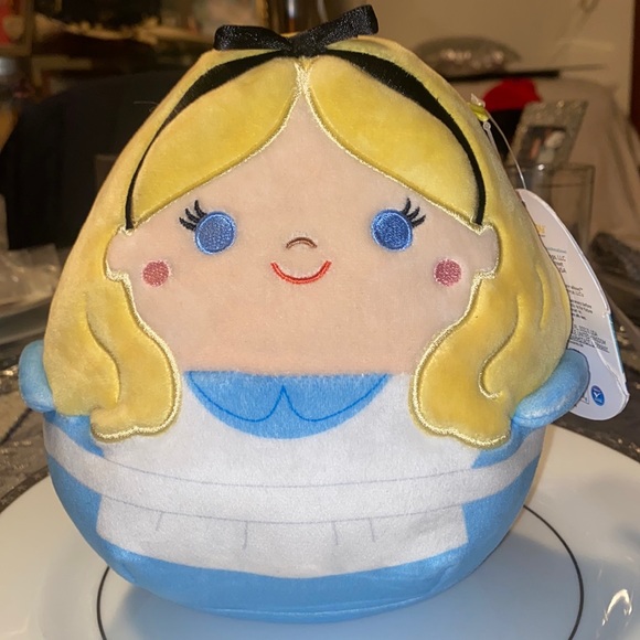 Rare-Disney Alice Squishmallow! - Picture 1 of 6